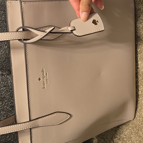 Kate Spade tote - Picture 1 of 8